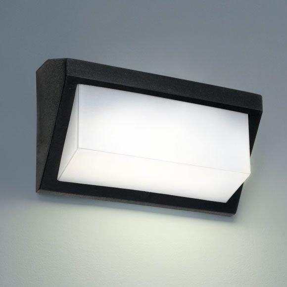 Aplique una luz E27 Led. Con visera